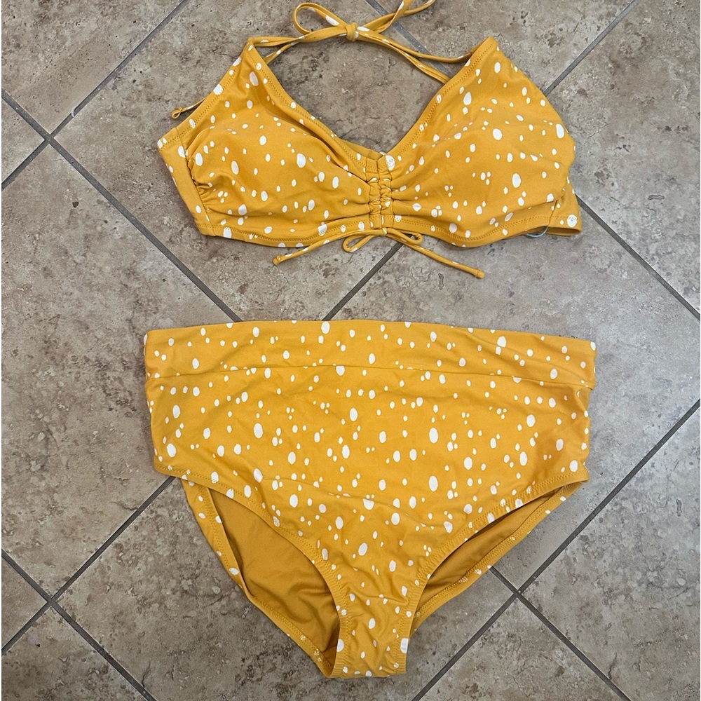 BNWT Yellow Polka Dot Bikini!! 👙 💛